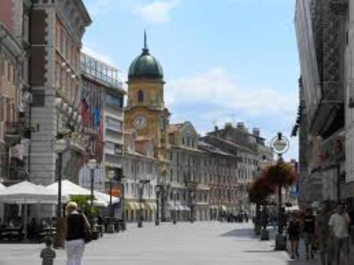 Le Liv On Apartman Fiume Kültér fotó